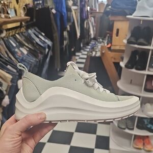 Stylish Women's Sneakers in Light Green